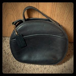 Authentic  Coach shoulder bag in navy